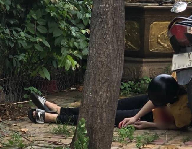 Thương tâm: Sinh viên vừa thoát chết sau cuộc truy sát tháng trước, tháng sau tử vong với con dao còn nguyên trên ngực-1
