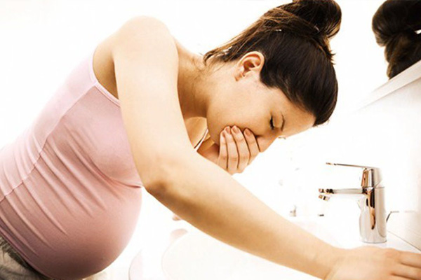 Sau sinh 4 con chồng vẫn dính vợ như keo, 8X Hà Nội vỡ kế hoạch có bầu lần 5-7