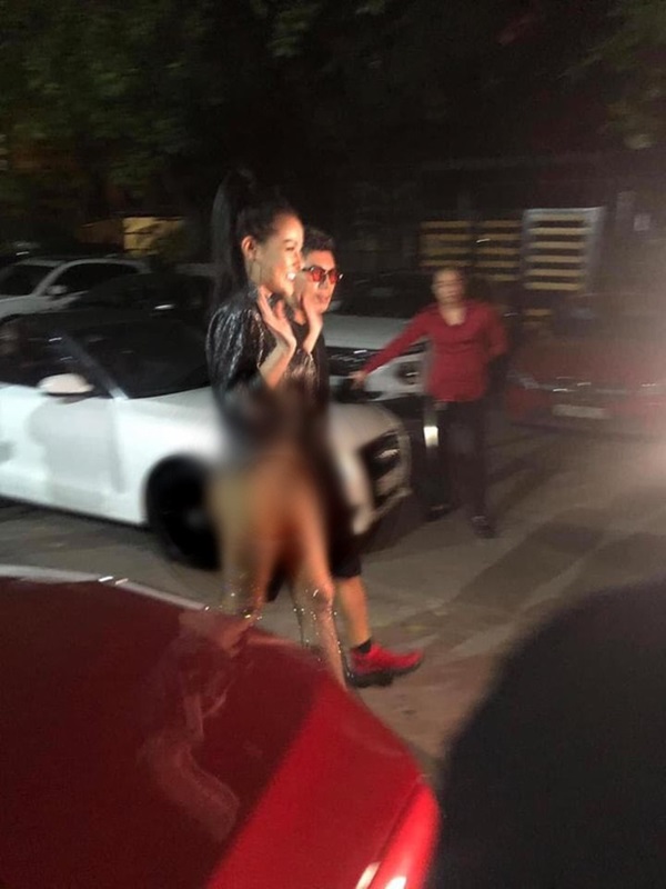 Sở Văn hóa và Thể Thao Hà Nội đang cho thanh tra vụ việc Ngân 98 diện đồ phản cảm khi đi diễn-1