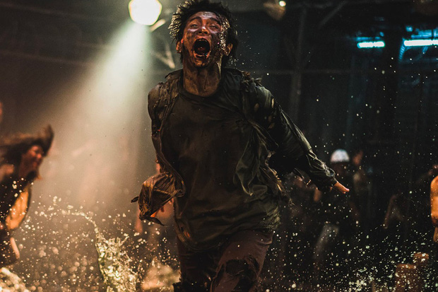 6 giả thuyết rợn người ở bom tấn Train To Busan 2: Con gái Gong Yoo vẫn còn sống, zombie sắp xâm chiếm cả thế giới rồi?-7