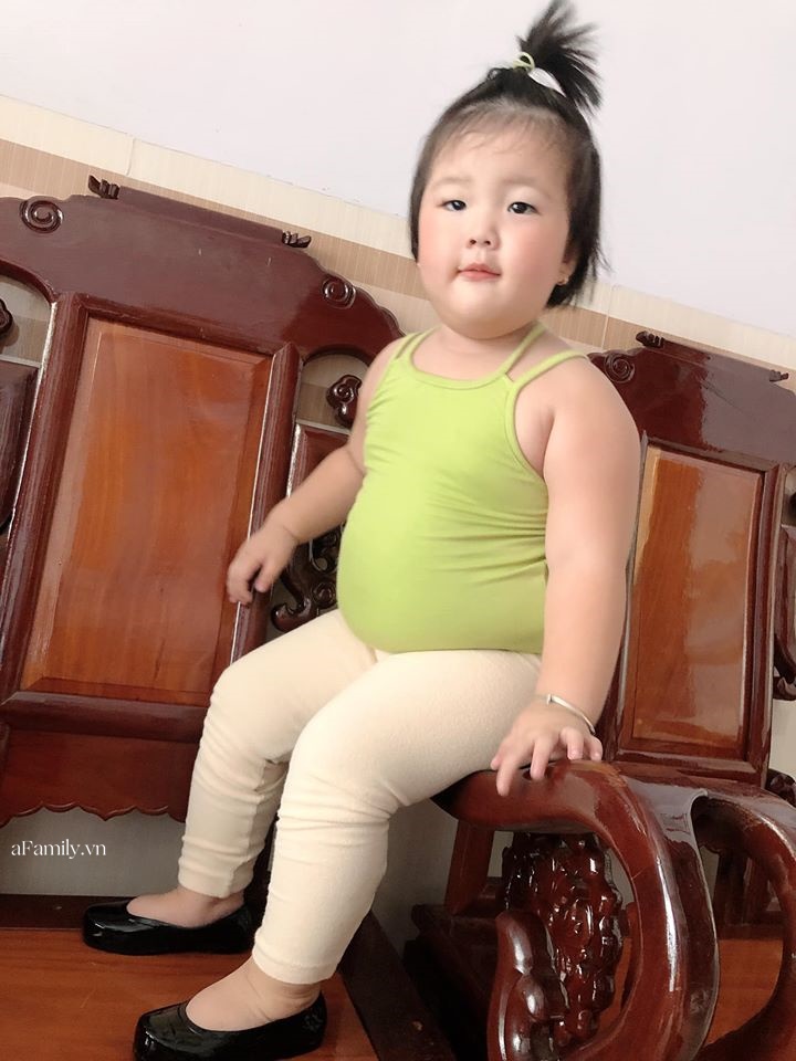 Bé gái bụ bẫm 2 tuổi đã nặng 20kg, mẹ tiết lộ chế độ ăn mà ai cũng bất ngờ-11