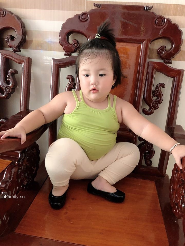 Bé gái bụ bẫm 2 tuổi đã nặng 20kg, mẹ tiết lộ chế độ ăn mà ai cũng bất ngờ-12