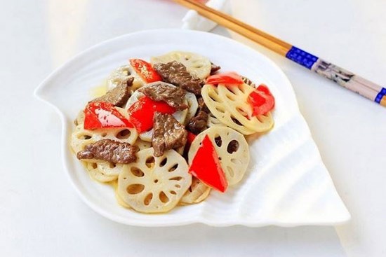 Cùng là củ sen nhưng loại 7 lỗ và 9 lỗ khác nhau, nếu chọn sai bạn sẽ phí tiền