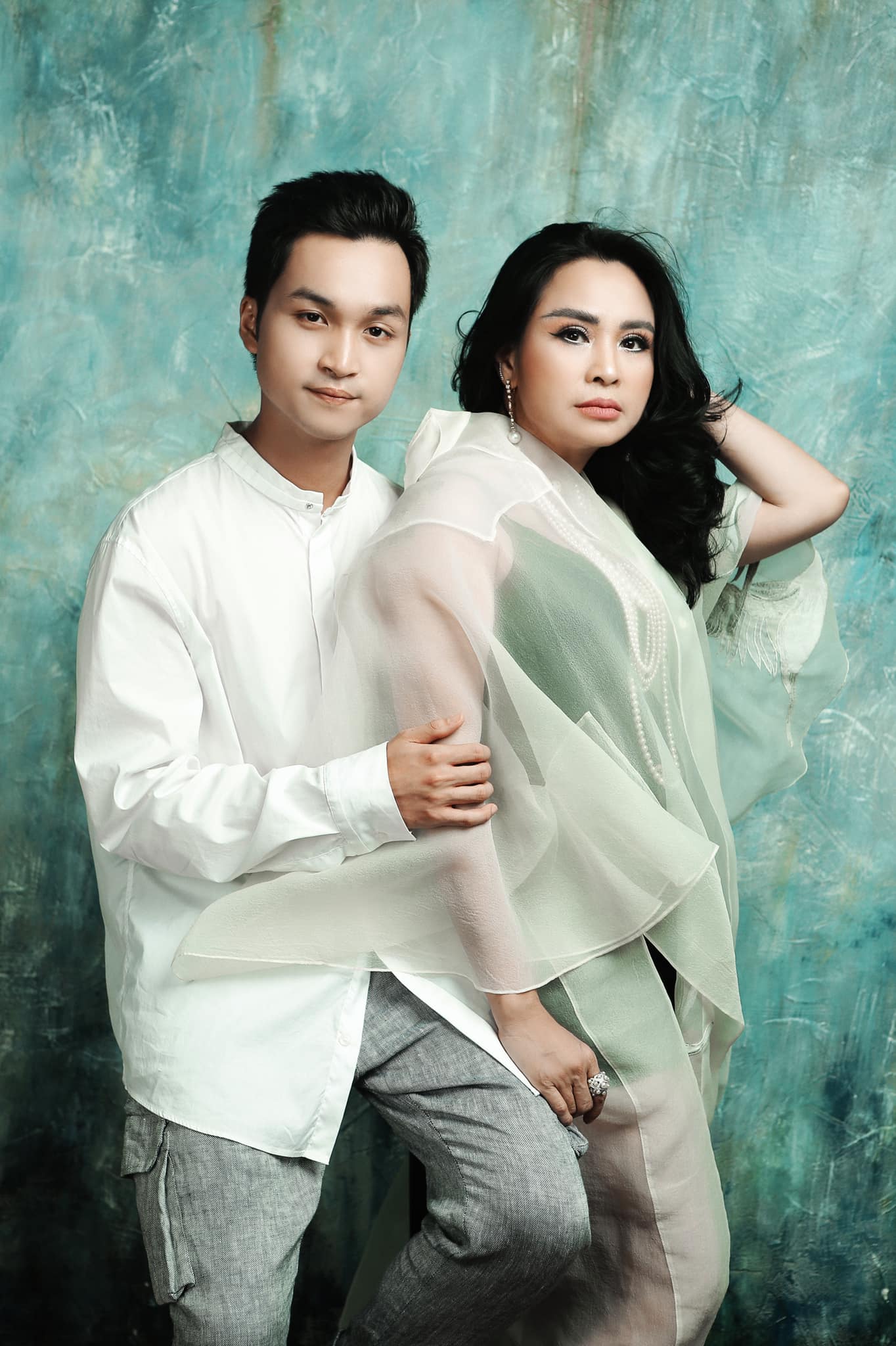 Lâu lâu mới xuất hiện, con trai Thanh Lam ở tuổi 22 khiến dân tình ngỡ ngàng trước vẻ ngoài giống hệt tài tử Trương Quốc Vinh-3