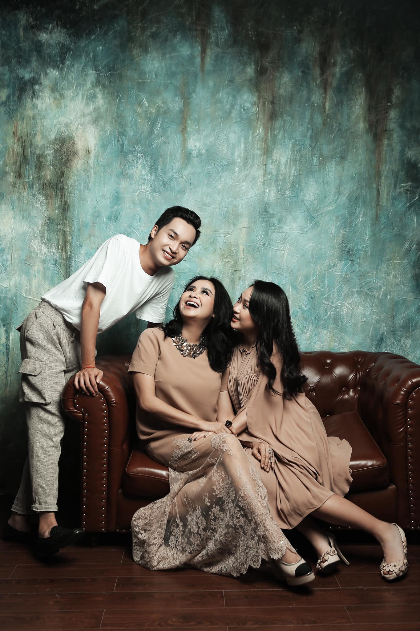 Lâu lâu mới xuất hiện, con trai Thanh Lam ở tuổi 22 khiến dân tình ngỡ ngàng trước vẻ ngoài giống hệt tài tử Trương Quốc Vinh-6
