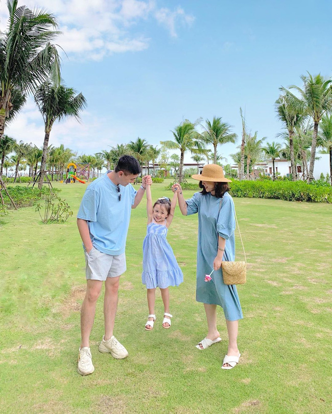 Style du lịch của các hot mom chính là kho ý tưởng giúp bạn mặc đẹp không sót ngày nào khi đi chơi xa, lên hình siêu lung linh-13