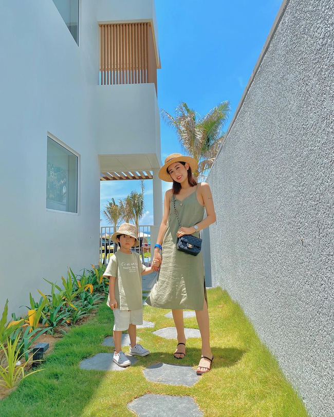 Style du lịch của các hot mom chính là kho ý tưởng giúp bạn mặc đẹp không sót ngày nào khi đi chơi xa, lên hình siêu lung linh-8