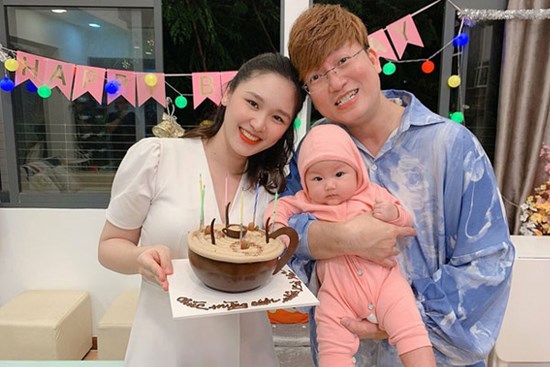 Vợ Sỹ Luân nghẹn ngào kể chuyện mẹ chồng không đón nhận dù đã sinh cháu: