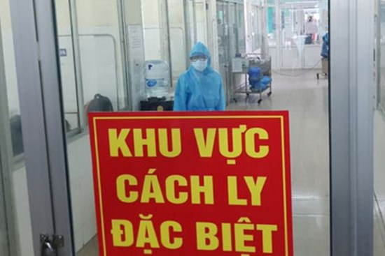 Thêm 2 trường hợp nhập cảnh từ Nga mắc COVID-19, Việt Nam có 415 ca bệnh