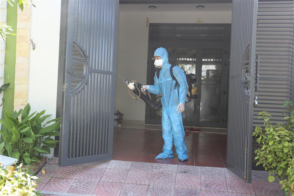 Thứ trưởng Bộ Y tế giải thích lý do bệnh nhân ở Đà Nẵng 3 lần dương tính vẫn chưa công bố mắc Covid-19-4