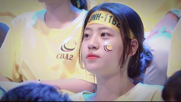 Dàn nữ sinh Olympia gây ồn ào trên MXH: Người là hot girl ống nghiệm, người tạo tranh cãi vì múa quạt theo Khá Bảnh-8