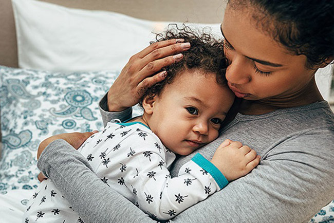 Người mẹ càng ôm con nhiều, não bộ của con càng phát triển-2