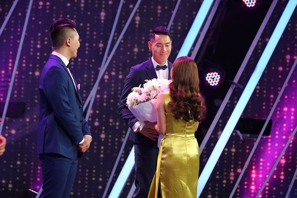 Người ấy là ai?: Lịm tim với màn lộ diện của chàng tuyển thủ bóng rổ điển trai, viết nên cái kết đẹp cho nữ chính sau 2 lần bị lừa dối-7