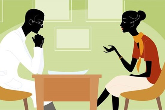 Thắc mắc vì sao bữa cơm ngày càng ít món, vợ liền vứt lên bàn cuốn sổ đen, mở ra đọc mà tôi sững sờ