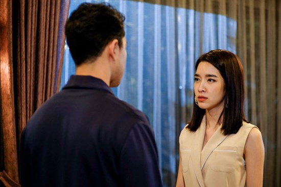 10 năm sau ly hôn chồng cũ quần áo lếch thếch mang tới chiếc hộp thắt nơ rất đẹp với lời đề nghị chết điếng