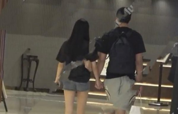 Danh tính kẻ thứ 3 xen vào gia đình con trai Vua sòng bài Macau: Hotgirl 20 tuổi, gia đình khá giả và chuyên đi săn các thiếu gia giàu có-2