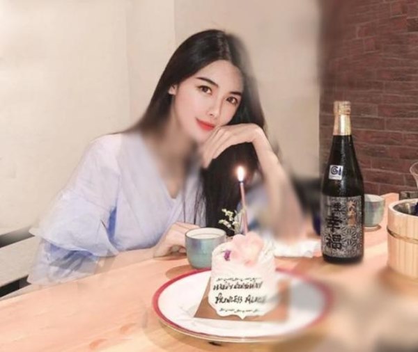 Danh tính kẻ thứ 3 xen vào gia đình con trai Vua sòng bài Macau: Hotgirl 20 tuổi, gia đình khá giả và chuyên đi săn các thiếu gia giàu có-6