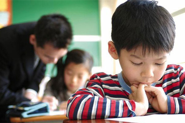 Có 30 con vịt, bán đi một số con vịt, hỏi còn mấy con: Bài Toán lớp 3 khiến dân mạng tức anh ách-2