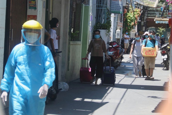 Lập cầu hàng không đưa khách du lịch rời Đà Nẵng nếu giãn cách xã hội-2