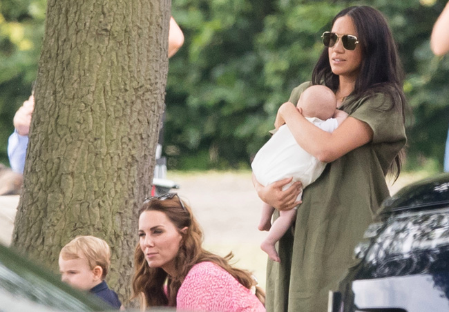 Một loạt bằng chứng cho thấy mối quan hệ rạn nứt giữa Công nương Kate với em dâu Meghan hoàn toàn có thật-4