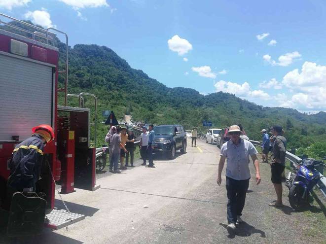 Hiện trường vụ lật xe làm 13 người tử vong ở Quảng Bình-8