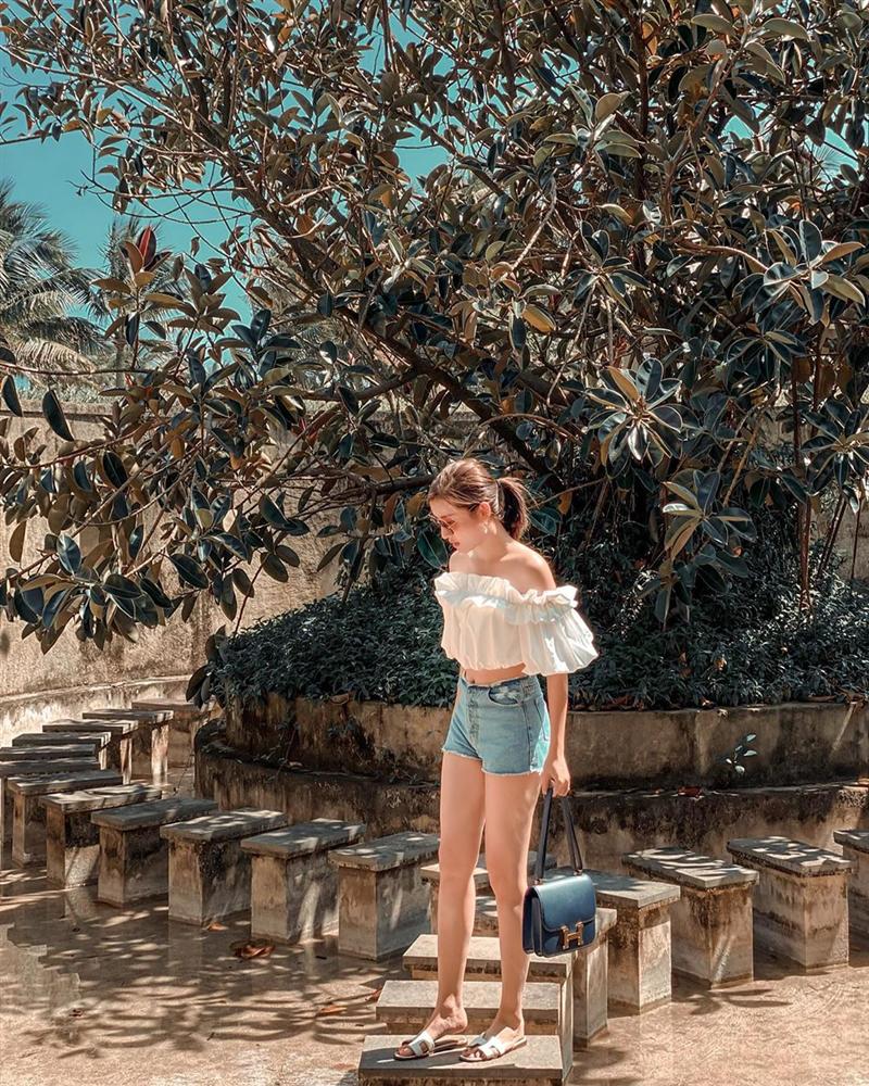 Xem ảnh du lịch của Á hậu Huyền My, các chị em cũng học được bao cách lên đồ xinh lung linh mà vali vẫn gọn nhẹ-7