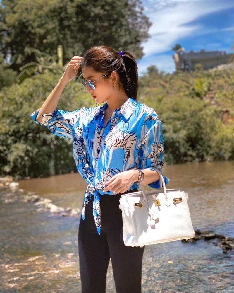 Xem ảnh du lịch của Á hậu Huyền My, các chị em cũng học được bao cách lên đồ xinh lung linh mà vali vẫn gọn nhẹ-8