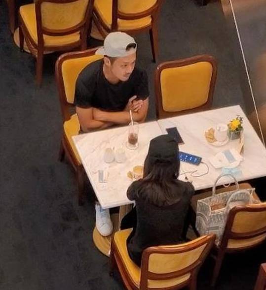 Vụ con trai Vua sòng bài Macau ngoại tình: Người chồng vừa công khai thân mật với hotgirl đào mỏ, cô vợ đã lộ ảnh hẹn hò cùng trai lạ-5