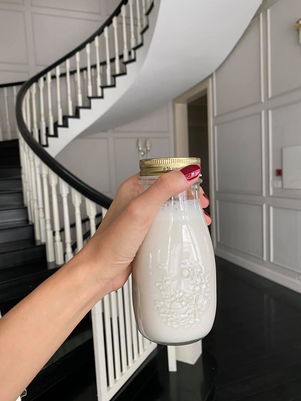 Tăng Thanh Hà nấu cháo trắng lá dứa topping đầy đủ, ông xã Louis Nguyễn làm hành động này đủ biết ngon thế nào-9