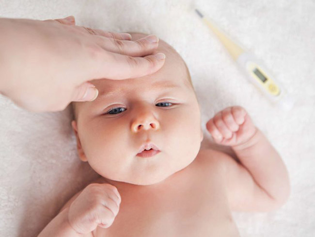 Không nắm được quy tắc cơ bản này bảo sao bố mẹ cứ mở điều hòa là con lại bị cảm lạnh, sốt hoặc tiêu chảy, không mở thì oi bức-4