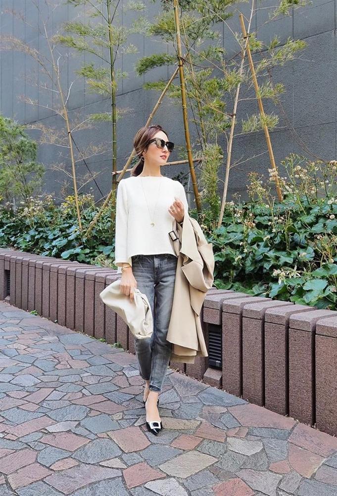 Nàng công sở Nhật rất giàu sang nhưng chỉ sắm đi sắm lại kiểu giày này bởi khả năng hack dáng quá ư ảo diệu-12