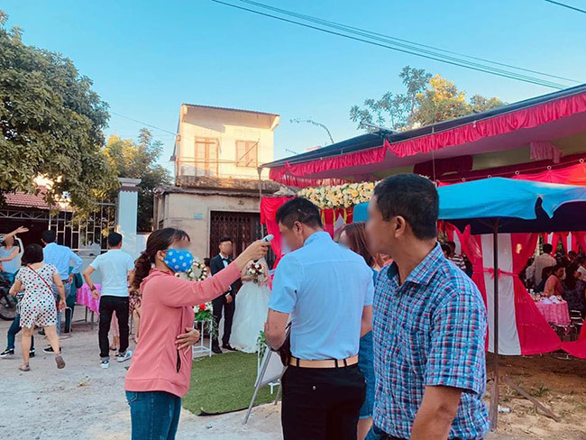 Xôn xao đám cưới tại Đà Nẵng trong ngày giãn cách xã hội-3