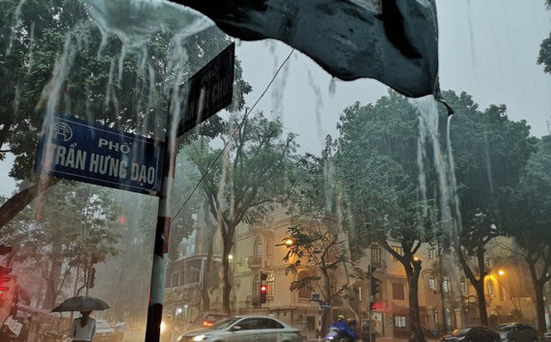 Sau nắng nóng, miền Bắc bước vào đợt mưa lớn nhiều ngày-1