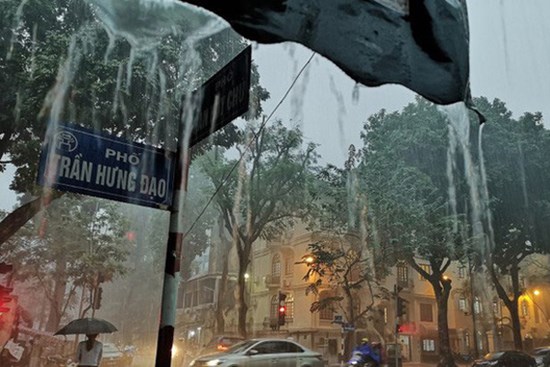 Sau nắng nóng, miền Bắc bước vào đợt mưa lớn nhiều ngày