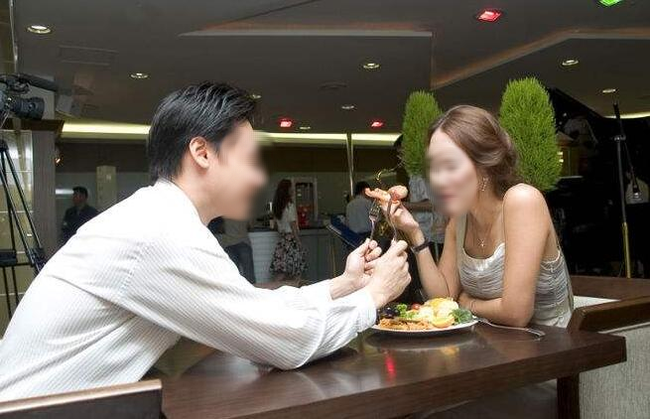 Tình huống khó ngờ của cô gái 29 tuổi đi xem mắt: Bị đưa ra 1 mớ điều kiện song cô nàng chỉ đáp ngắn gọn mà chất ngất-1