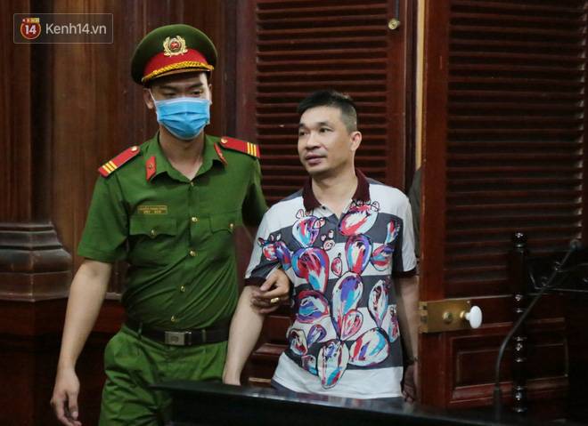 ẢNH: Văn Kính Dương cùng người tình Ngọc Miu tươi cười rời tòa, các nữ bị cáo khác bật khóc khi nghe HĐXX tuyên án-4