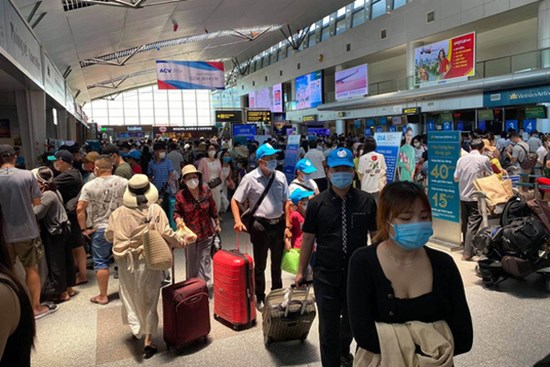 Từ 0h ngày 28/7: Đà Nẵng yêu cầu người dân ở nhà, tạm dừng các hoạt động vận tải