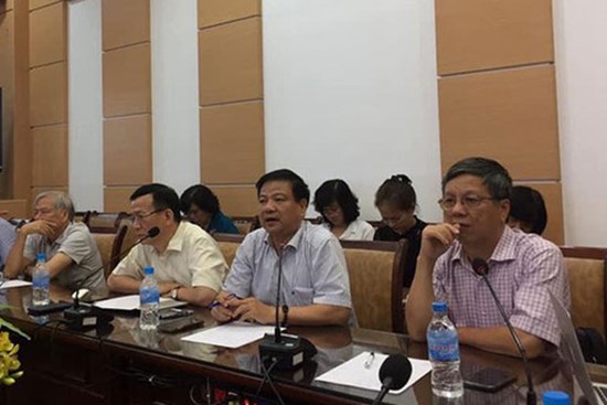 Hàng chục chuyên gia hàng đầu hội chẩn 2 ca bệnh nặng, nguy cơ tử vong cao