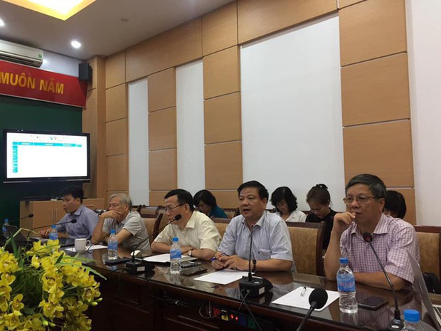 Hàng chục chuyên gia hàng đầu hội chẩn 2 ca bệnh nặng, nguy cơ tử vong cao-1