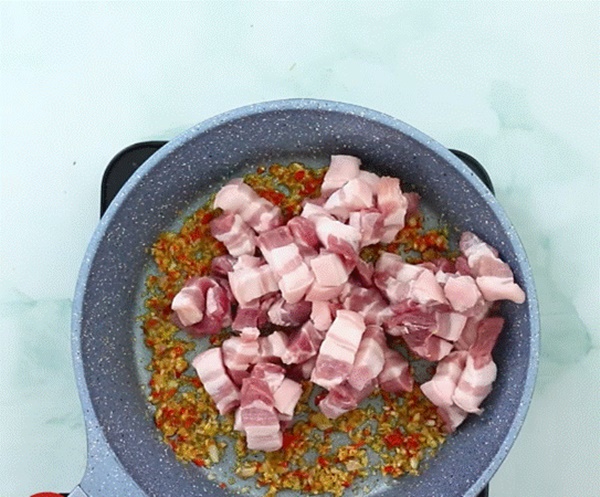Vào bếp làm thịt kho mắm ruốc đậm đà miền Trung cực đưa cơm-4