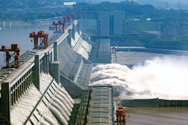 Người TQ: Lũ dâng từ bắp chân đến ngực trong 3 phút, cuộc sống như trở lại những năm 90-4