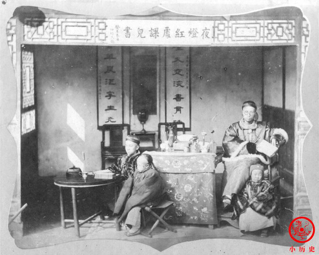 Loạt ảnh cũ của những đứa trẻ cuối thời nhà Thanh: Người sống trong nhung lụa từ bé, kẻ áo rách đói ăn khát uống quanh năm-1