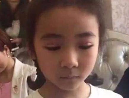 Con mới 6 tuổi, bà mẹ đã cho cắt mí để xinh đẹp hơn bạn bè từ vạch xuất phát-3