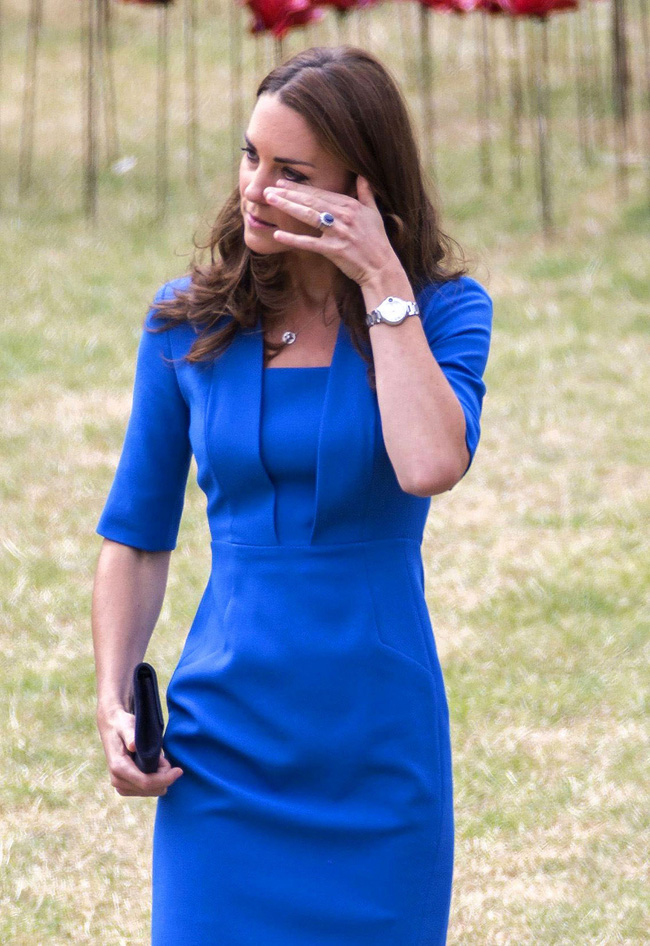 Công nương Kate và em dâu Meghan Markle chính thức ngoảnh mặt làm ngơ nhau chỉ vì một bó hoa-2