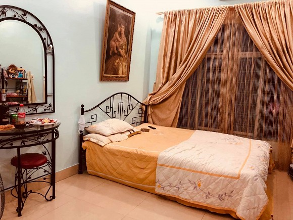 Khám phá nhà của gia đình vợ cũ Thành Trung tại Hà Nội-4