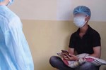 Xúc động: Bác sĩ Bệnh viện C Đà Nẵng hát cổ vũ tinh thần bệnh nhân trong khu cách ly-2