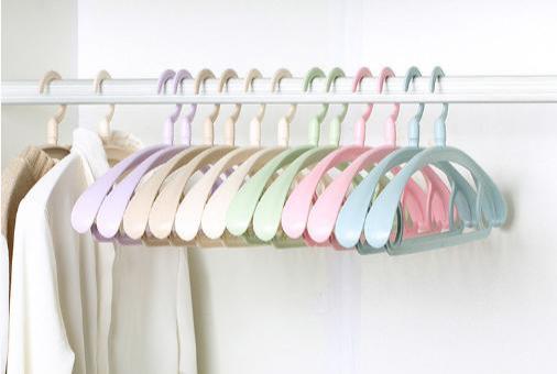 3 tiêu chí lựa chọn móc treo giúp bạn xếp quần áo gọn gàng, lại cất được nhiều hơn trước gấp 2-3 lần-1