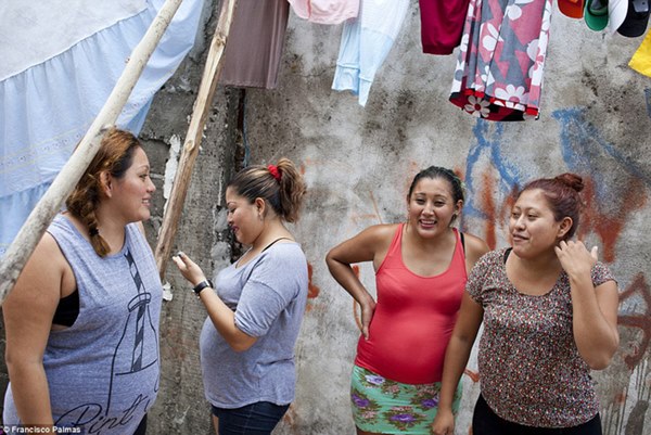 Câu chuyện về 4 chị em ruột cùng mang bầu, hạnh phúc tưởng không ai sánh bằng nhưng đằng sau là sự thật về ngành công nghiệp cho thuê tử cung-2