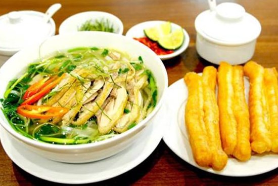 Cách nấu phở gà chuẩn vị ngon ngọt đậm đà ngay tại nhà