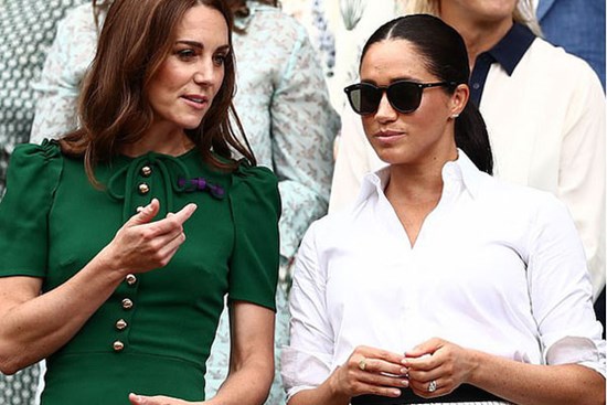 Công nương Kate từng tinh tế gửi thông điệp muốn giữ hoà khí với em dâu, nhưng chính Meghan Markle là người cố ý phớt lờ?